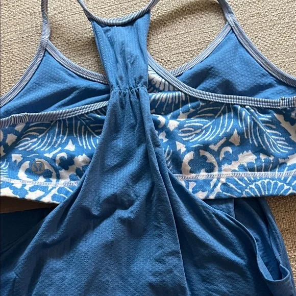 Lululemon Blue and White Tank Top Women’s Size 4 - Picture 3 of 6